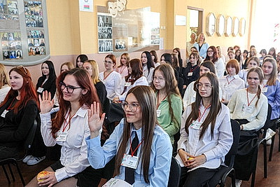 Акция \"Беларусь адзіная\". Встречи с молодежью прошли в Ганцевичах и Бобруйске