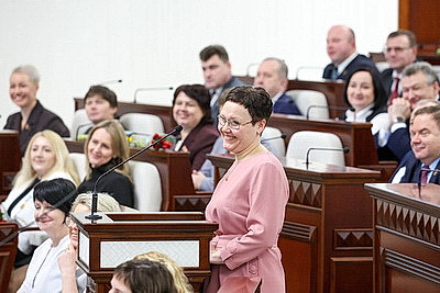 Диалог о будущем сердца страны. В Овальном зале собрались женщины, которые хотят сделать жизнь на селе ярче и комфортнее