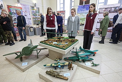 \"Не вернувшимся из полета\": в Витебске открылась белорусско-российская выставка о героях-летчиках