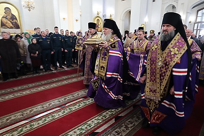 Радостью наполняется сердце. Ковчег с Поясом Пресвятой Богородицы встретили в Витебске