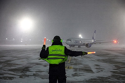 Первый после возобновления авиасообщения рейс \"Белавиа\" из Израиля встретили в Минске