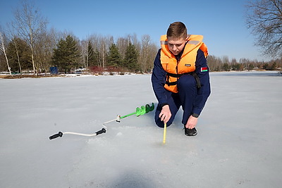 МЧС и ОСВОД проводят рейды на водоемах и предупреждают об опасности тонкого льда