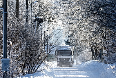 \"Давно таких зим не было\". Как в Бобруйском районе работают автолавки на селе