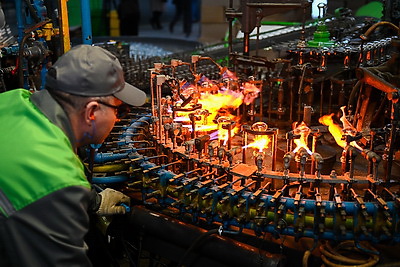 Пархомчик нацелил Брестский электроламповый завод на увеличение производства