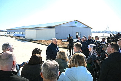 Лукашенко ознакомился с развитием мясного скотоводства и молочной отрасли