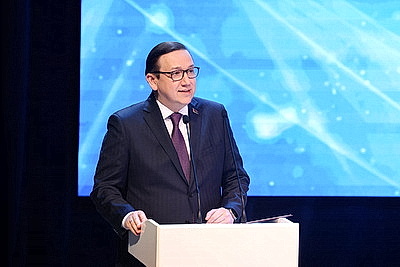 Лучших сотрудников Академии управления отметили по случаю 35-летия кузницы управленческих кадров