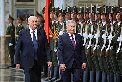 Лукашенко и Мирзиёев встретились для переговоров во Дворце Независимости