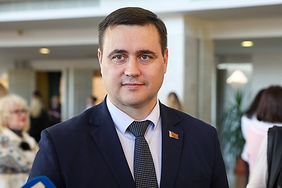 Учителем года Беларуси стал педагог из Смолевичей Денис Дубаневич