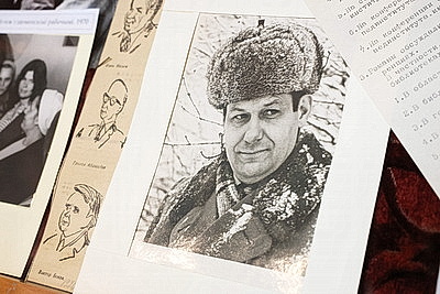 \"Рукописи и фронтовые переписки\". Что можно увидеть на выставке к 105-летию со дня рождения Ивана Мележа в Минске