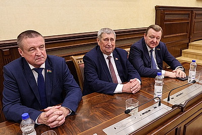 С деятельностью Конституционного Суда ознакомились члены Совета Республики