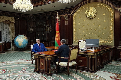 Лукашенко заслушал доклад о ситуации в сельском хозяйстве
