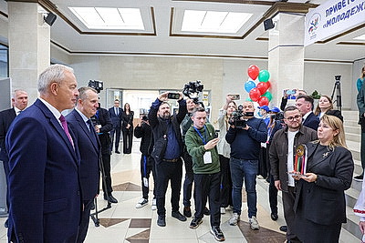 \"Молодежь - за Союзное государство\". Сергеенко и Исаченко встретились с творческой молодежью
