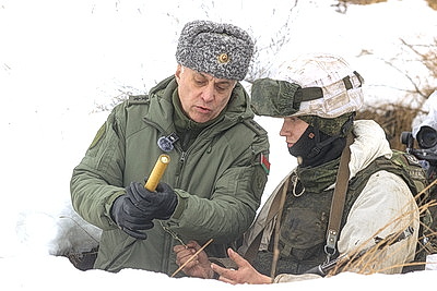 Атаки дронов, засады противника: с чем сталкиваются десантники во время проверки боеготовности ВС