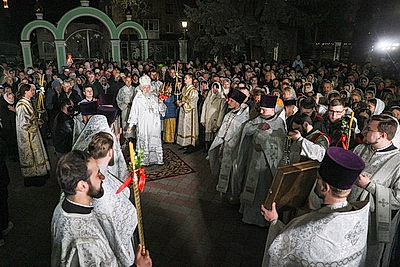 Православные верующие отмечают Пасху