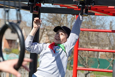 \"Хочется всем показать, как мы живем\". Как Новые Самотевичи развиваются спустя 40 лет после ЧАЭС