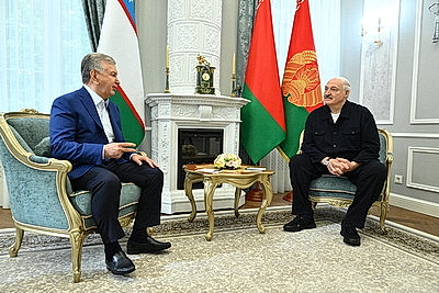 Лукашенко и Мирзиёев проводят встречу