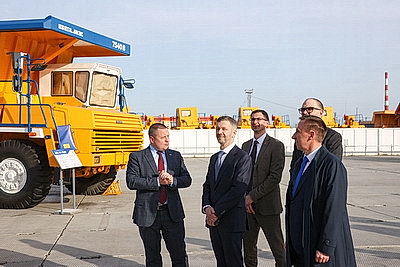 Губернатор Чукотского автономного округа ознакомился с производством БЕЛАЗа