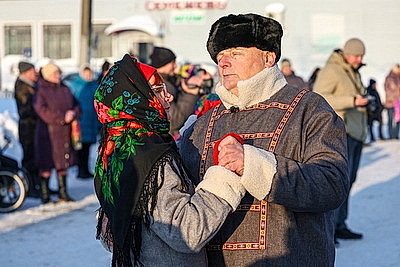 Деревня, где каждый мечтает стать \"царем\". Как в Семежево сохраняют уникальный обряд