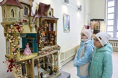 Выставка \"Волшебный мир миниатюры\" открылась в витебском музее частного коллекционирования