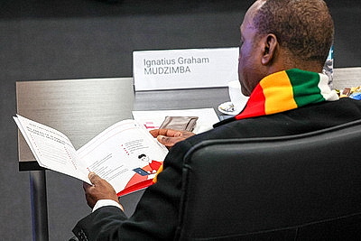 Парламентская делегация Зимбабве посетила ПВТ и ММВЦ