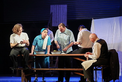 Владимирский академический театр драмы представил спектакль \"Черные доски\" на театральном форуме \"M.@rt.контакт\"