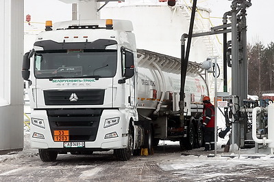 Рекордный спрос на топливную \"Арктику\" зафиксировали в крепкие морозы на АЗС \"Белоруснефти\"