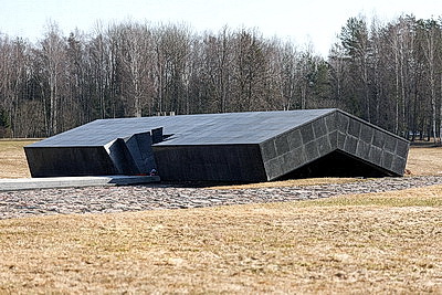 \"Судьба подарила счастье жить…\" Фотодокументальная выставка открылась в музее Хатыни