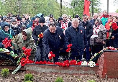 Памятник на братской могиле после реконструкции открыли в Витебском районе