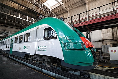 Чистота по регламенту: как готовят к рейсу автобусы, тепловозы и поезда метро