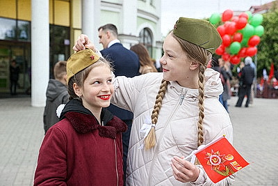 Радостно, трепетно, масштабно празднуют День Победы в Бресте