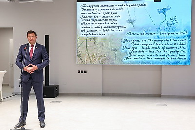 Иностранные дипломаты заговорили на мове. Глава МИД Рыженков встретил их в историческом месте Минска