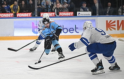 Минские динамовцы обыграли московских одноклубников на старте плей-офф КХЛ