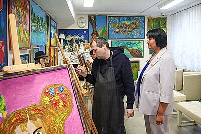 \"Меня вдохновляют люди, которые здесь проживают\". Директор пансионата о подопечных и их судьбах