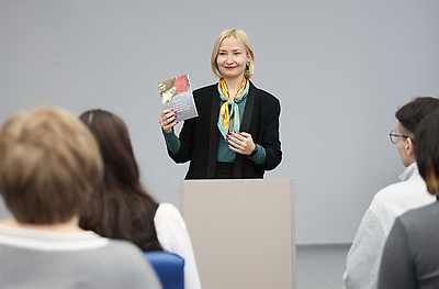 Как в современной белорусской и русской литературе освещается тема ВОВ, рассказала профессор ВГУ