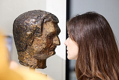 Более 200 уникальных работ Сальвадора Дали представлено на выставке во Дворце искусств в Минске