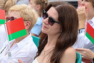 С благодарностью за мир. Торжественное шествие в День Независимости объединило более 20 тыс. жителей и гостей Гомеля