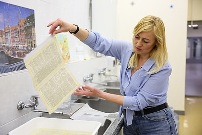 Ночные экскурсии и мастер-классы по каллиграфии: как встретили \"Библионочь\" в Национальной библиотеке Беларуси