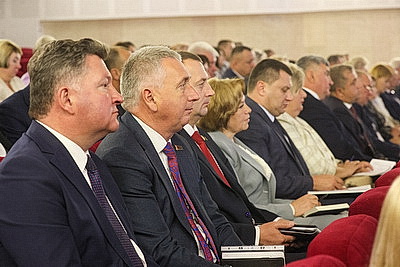 Кочанова: депутаты на местах первыми видят проблемы людей и знают об их реальных потребностях