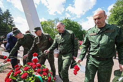 Выставка военной техники в Лиде у Кургана Бессмертия пополнилась новыми образцами