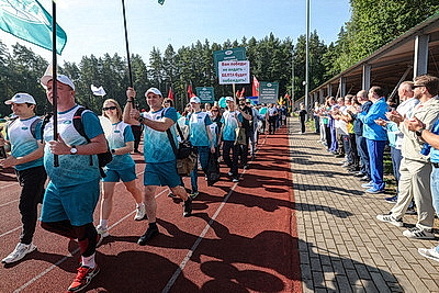 Спорт на максимуме: более 500 представителей белорусских СМИ вышли на старт спартакиады в \"Стайках\"