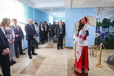 Представители агентств ООН в Беларуси посетили социальные объекты Островца и БелАЭС