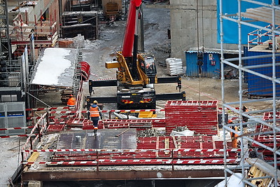 Кухарев посетил строительную площадку \"Газпром центра\" и нового корпуса 6-й ГКБ