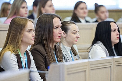 \"Разговор на равных\": диалог с молодежью состоялся в Совете Республики и Палате представителей