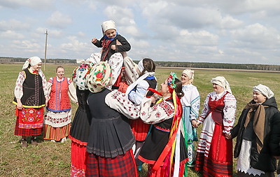 Сохранение традиций. Весенний обряд \"Ваджэнне Сулы\" в Гомельском районе