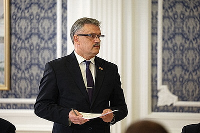 Лукашенко собрал совещание о развитии хоккея