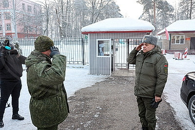 Проверка ВС по поручению Президента продолжается в одной из частей 72-го учебного центра