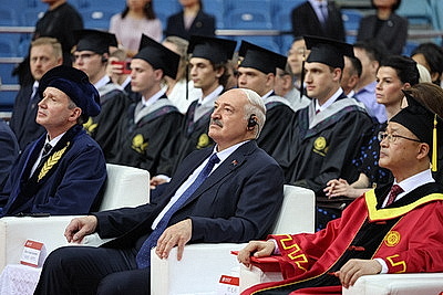 Лукашенко посетил Пекинский университет
