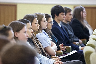 В Гродно конференция о цифровых технологиях и ИИ объединила ученых из 17 стран