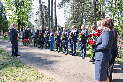 Руководство и судьи Верховного Суда почтили память Героя Советского Союза Марии Осиповой в Минске
