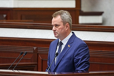 \"Максимально задействовать полномочия для реализации решений\". Сергеенко о ключевой задаче на сессию